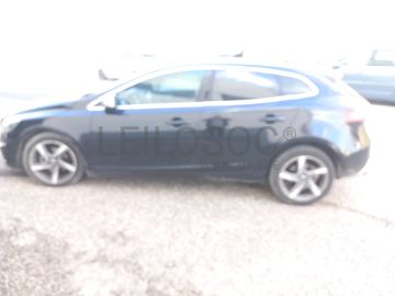 Volvo V40 · Ano 2013