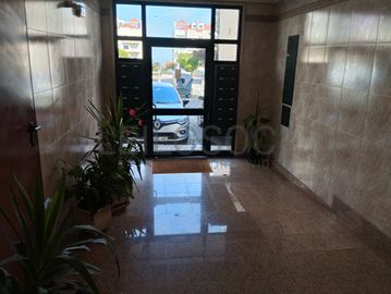 Apartamento T3 · Santa Iria de Azoia, Loures