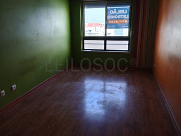Apartamento T3 · Santa Iria de Azoia, Loures