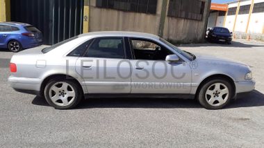 Audi A8 · Ano 1999