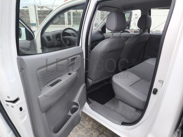 Toyota Hilux 2.5 d-4D · Ano 2008