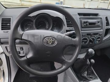 Toyota Hilux 2.5 d-4D · Ano 2008