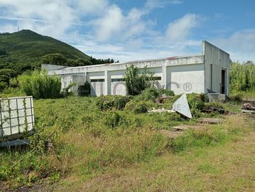 Armazém Industrial + Terrenos · Horta, Ilha do Faial - Açores