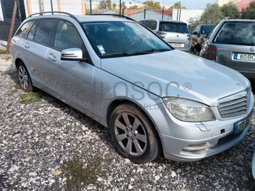 Mercedes-Benz C 220 · Ano 2010