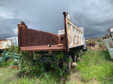 Camião Basculante RENAULT 350.4 Kerax