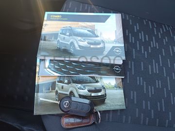 Opel Combo · Ano 2017