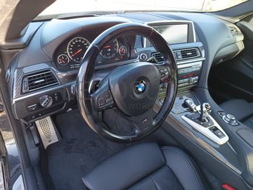 BMW M6 · Ano 2012