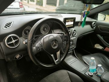 Mercedes-Benz A 180 CDI 1.5 · Ano 2015