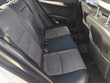 Mercedes-Benz C220 · Ano 2008