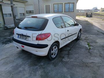 Peugeot 206 · Ano 2000