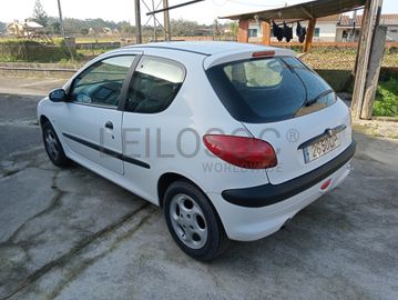 Peugeot 206 · Ano 2000