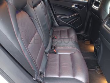 Mercedes-Benz CLA 220 · Ano 2015