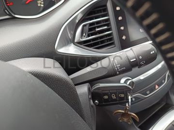 Peugeot 308 · Ano 2016  