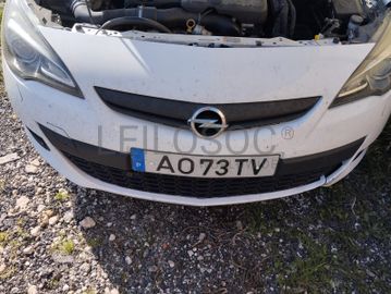 Opel Astra · Ano 2012