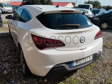 Opel Astra · Ano 2012