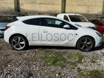 Opel Astra · Ano 2012