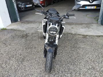 Honda CB125R · Ano 2018