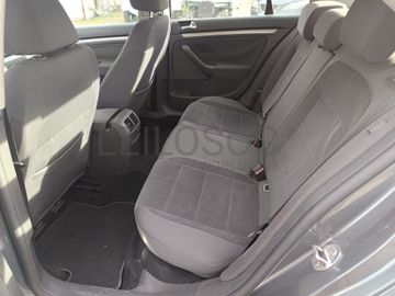 Volkswagen Jetta 2.0 TDI · Ano 2007