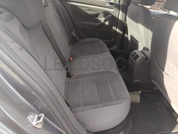 Volkswagen Jetta 2.0 TDI · Ano 2007