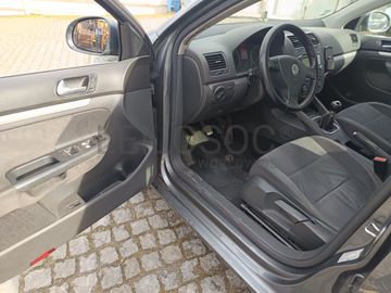 Volkswagen Jetta 2.0 TDI · Ano 2007