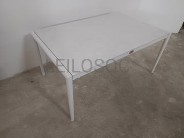 Mesa auxiliar Apolo Cristal branca 