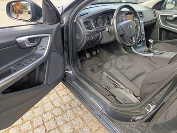 Volvo V60 · Ano 2017 