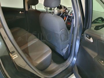 Peugeot 207 · Ano 2012