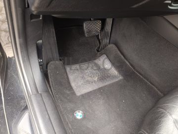 BMW 318 D · Ano 2012