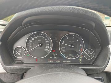 BMW 318 D · Ano 2012