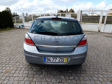 Opel Astra · Ano 2004