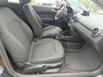 Audi A1 · Ano 2011