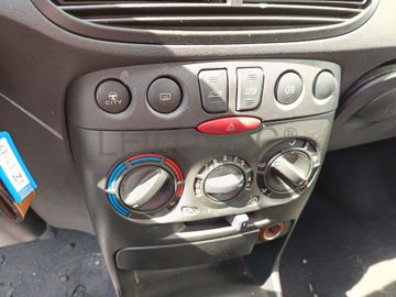 Fiat Punto 1.3 JTDI · Ano 2004