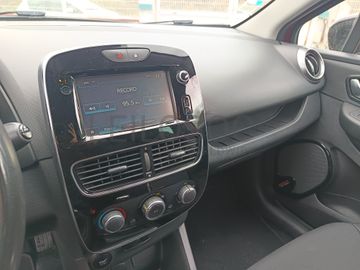 Renault Clio · Ano 2017 