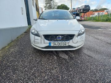 Volvo V40 · Ano 2016