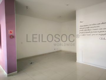 Loja · Amadora