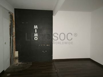 Loja · Amadora