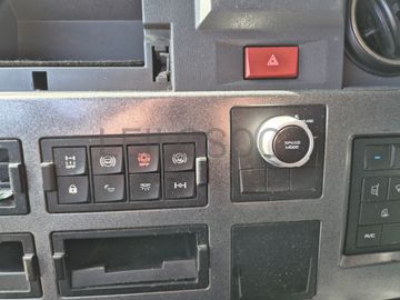 Renault Trucks · Ano 2014