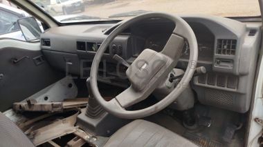 Mini bus Mitsubishi L200