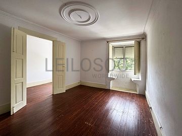 Edifício de 5 Pisos · Jardim das Virtudes, Porto