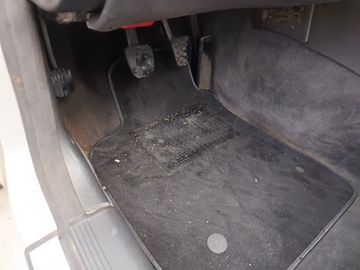 Mercedes-Benz E 200 CDI · Ano 2000