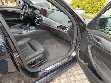 BMW 530E iPerformance Pack M · Ano 2018