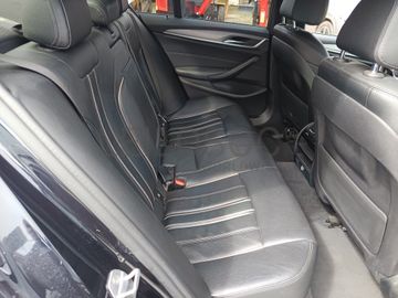 BMW 530E iPerformance Pack M · Ano 2018