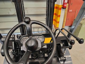 Empilhador Toyota Gás