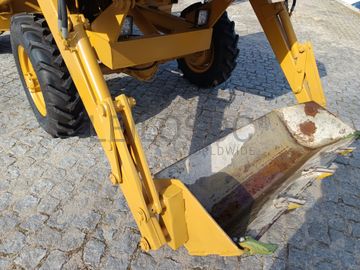 Dumper VN · 4x4 · Basculante · Ano 2008