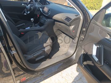Peugeot 308 · Ano 2015  