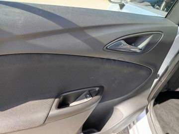 Opel Astra · Ano 2016