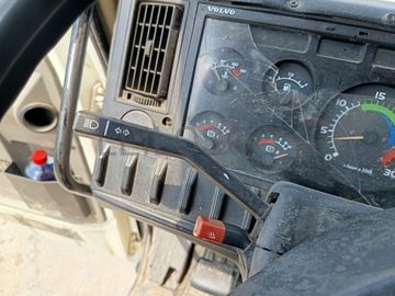 Volvo FL7 · Ano 1991 · Grua Hiab