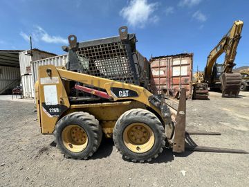Mini Pá Carregadora CATERPILLAR 226B