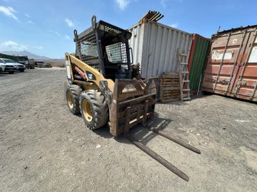 Mini Pá Carregadora CATERPILLAR 226B