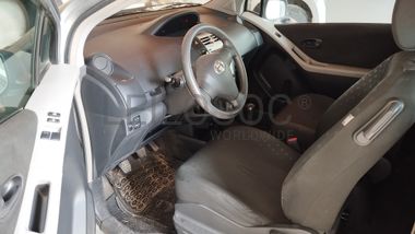 Toyota Yaris · Ano 2014